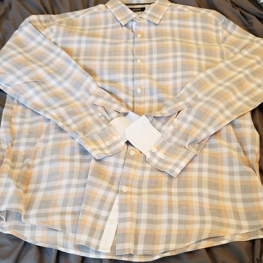 Long sleeve men's button down